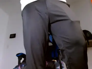 Chaturbate Free Porn Cam of yourfavorite_bigclit