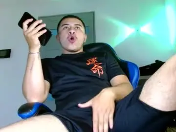 Chaturbate Free Porn Cam of yourfavorite_bigclit