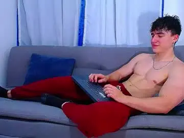 Chaturbate Live Sex Cam of andre_parker