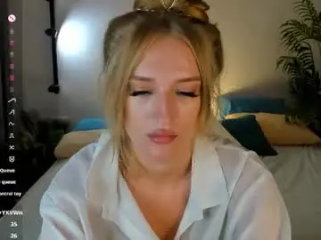 Chaturbate Nude Webcam of stacy_riiver