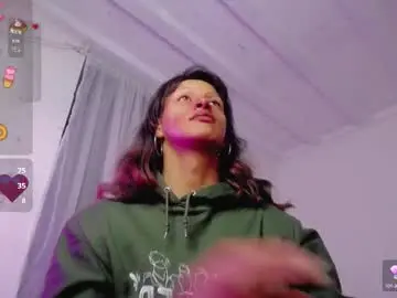 Chaturbate Live Sex Cam of summer__xo