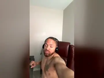 Chaturbate Live Sex Cam of thomasgwhitecft