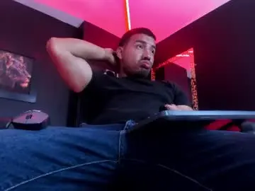 Chaturbate Nude Webcam of massimo_moretti_