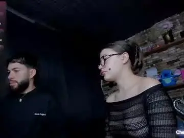 Chaturbate Live Porn of mia_and_vincentt