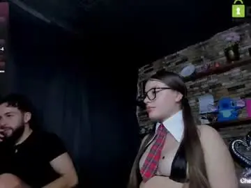 Chaturbate Live Sex Cam of mia_and_vincentt