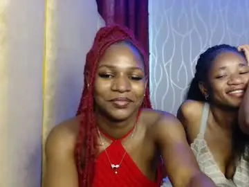 Chaturbate Live Sex Cam of raven_luxe
