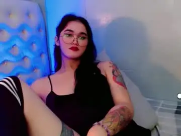 Chaturbate Live Sex Cam of holly_sunshine69