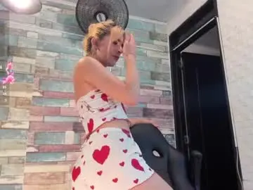 Chaturbate Live Sex of isa__fox_1