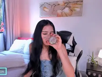 Chaturbate Live Sex Cam of meganlake