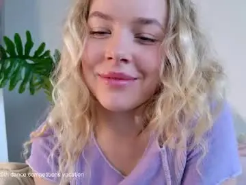 Chaturbate Sex Cam of milly_shy