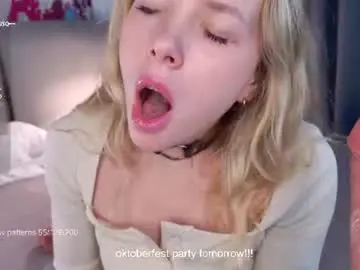 Chaturbate Sex Cam of milly_shy