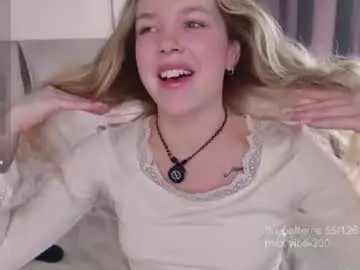 Chaturbate Live Porn of milly_shy