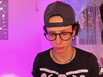 Chaturbate Live Porn of nova_evan7