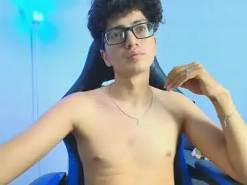 Chaturbate Adult Webcams of tylerwhiite_