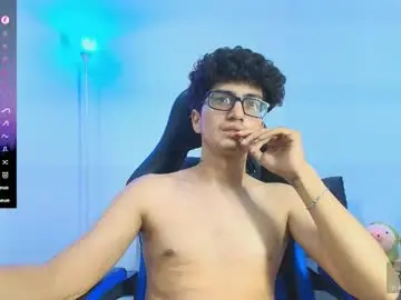 Chaturbate Live Porn of tylerwhiite_