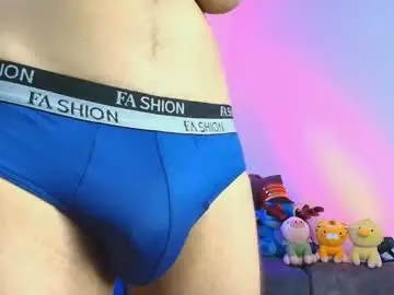 Chaturbate Adult Webcams of tylerwhiite_