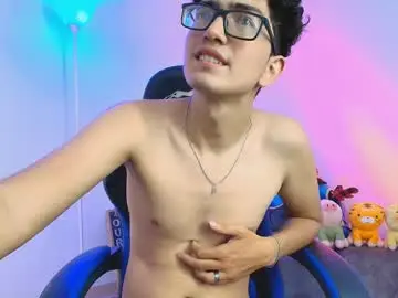 Chaturbate Sex Chat of tylerwhiite_