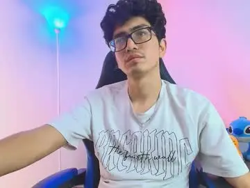 Chaturbate Sex Cam of tylerwhiite_