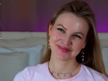 Chaturbate Watch Live Sex Cams of yungtessa