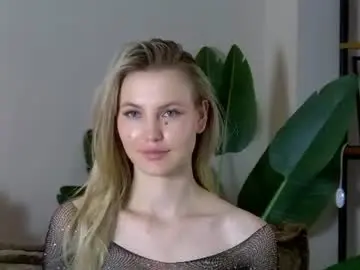 Chaturbate Best live sex cam show of yungtessa
