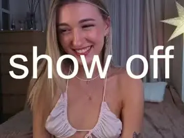 Chaturbate Sex Cam of adelanovela