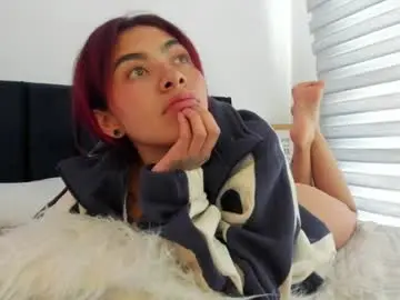 Chaturbate Live Porn of melanie_roux_