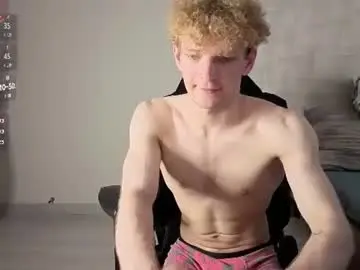 Chaturbate Live Sex Cam of adamharriss