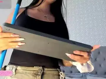 Chaturbate Watch Live Sex Cams of arirobert_