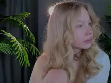 Chaturbate Adult Video Chat of lililok101