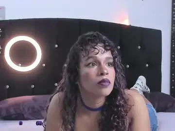 Chaturbate Live Sex Cam of lips_sarasofia