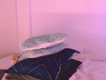 Chaturbate Live Sex Cam of emili_williams10