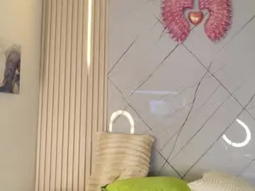 Chaturbate Nude Webcam of lili_ink99