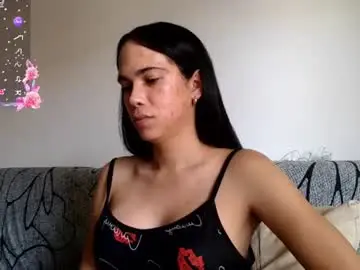 Chaturbate Live Sex Cam of luara_