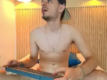 Chaturbate Live Sex Cam of im_bull