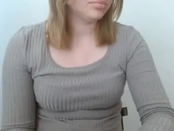 Chaturbate Live Sex Cam of leyla_le
