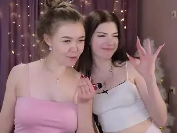 Chaturbate Live Sex Cam of berry_bloom