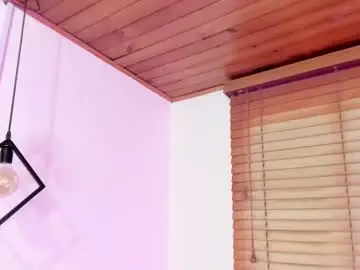 Chaturbate Live Sex Cam of gennesis_love