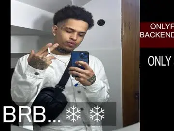 Chaturbate Live Sex Cam of lilray99