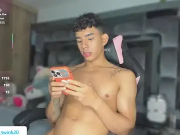 Chaturbate Nude Webcam of andrew_twink18