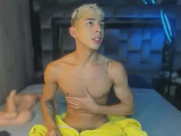 Chaturbate Sex Chat of andrew_twink18