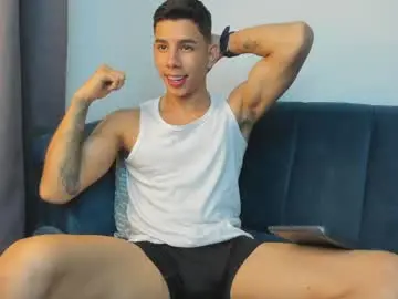 Chaturbate Best live sex cam show of andrew_twink18