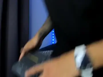 Chaturbate Private Sex Chat of andrew_twink18