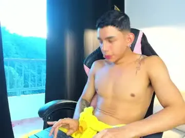 Chaturbate Live Porn of andrew_twink18