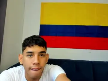 Chaturbate Live Sex of andrew_twink18