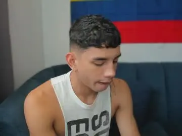 Chaturbate Adult Video Chat of andrew_twink18
