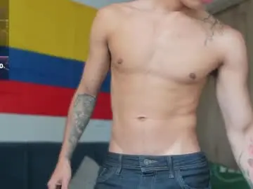 Chaturbate Watch Live Sex Cams of andrew_twink18