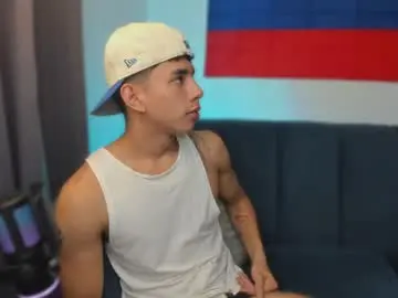 Chaturbate Best live sex cam show of andrew_twink18