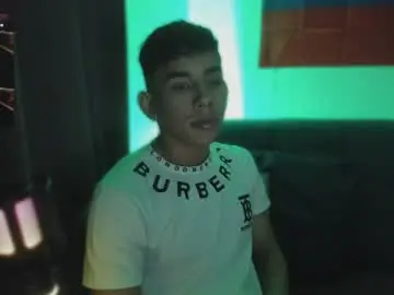 Chaturbate Adult Video Chat of andrew_twink18