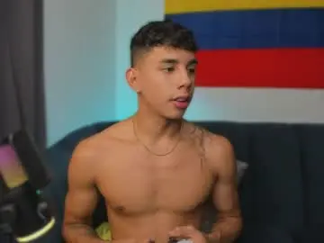 Chaturbate Live Sex of andrew_twink18