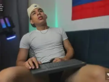 Chaturbate Adult Webcam of andrew_twink18